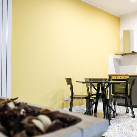 Rrrapido Apartment In Corso San Gottardo - 4 People Milan Bagian luar foto