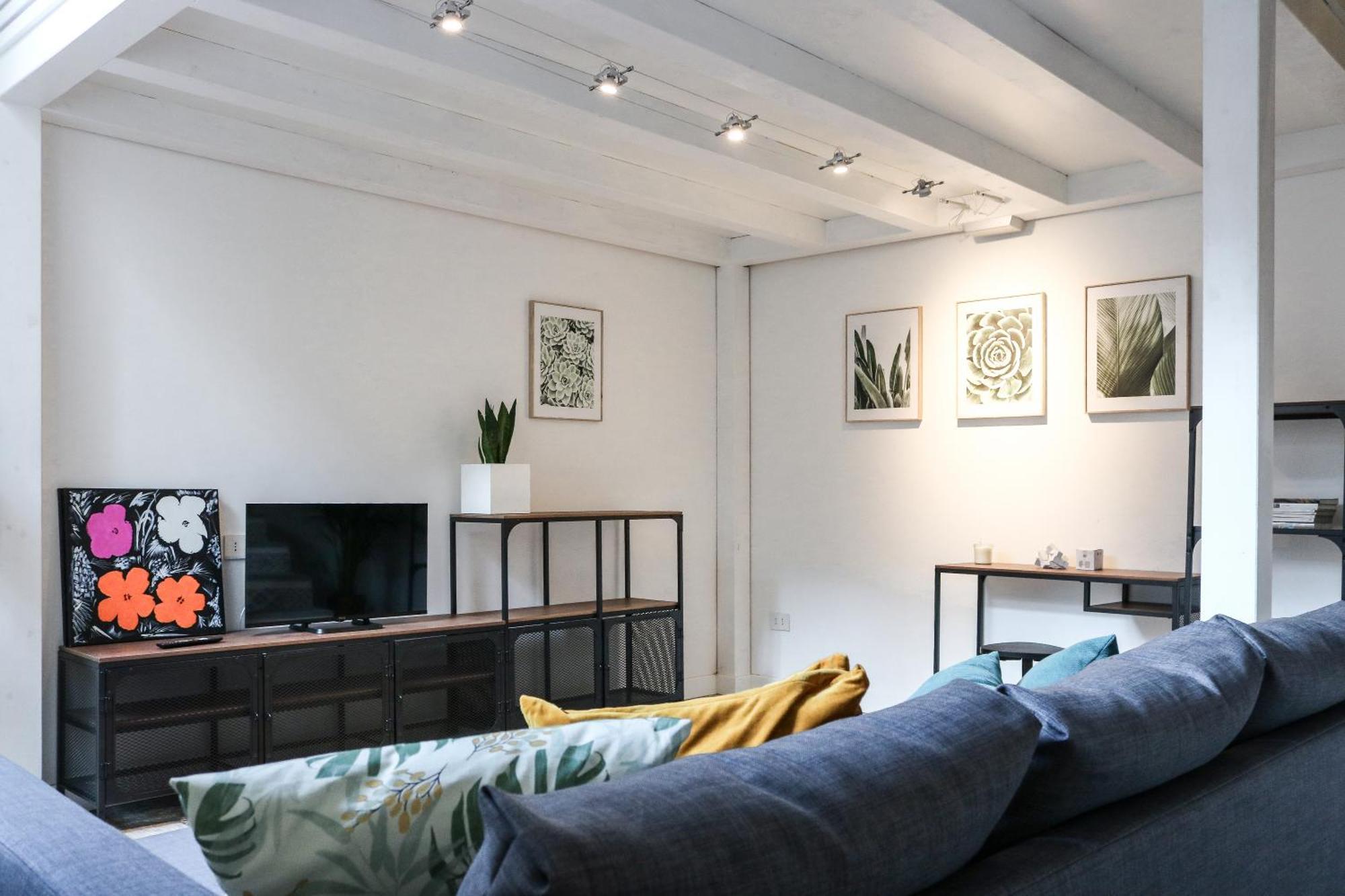 Rrrapido Apartment In Corso San Gottardo - 4 People Milan Bagian luar foto