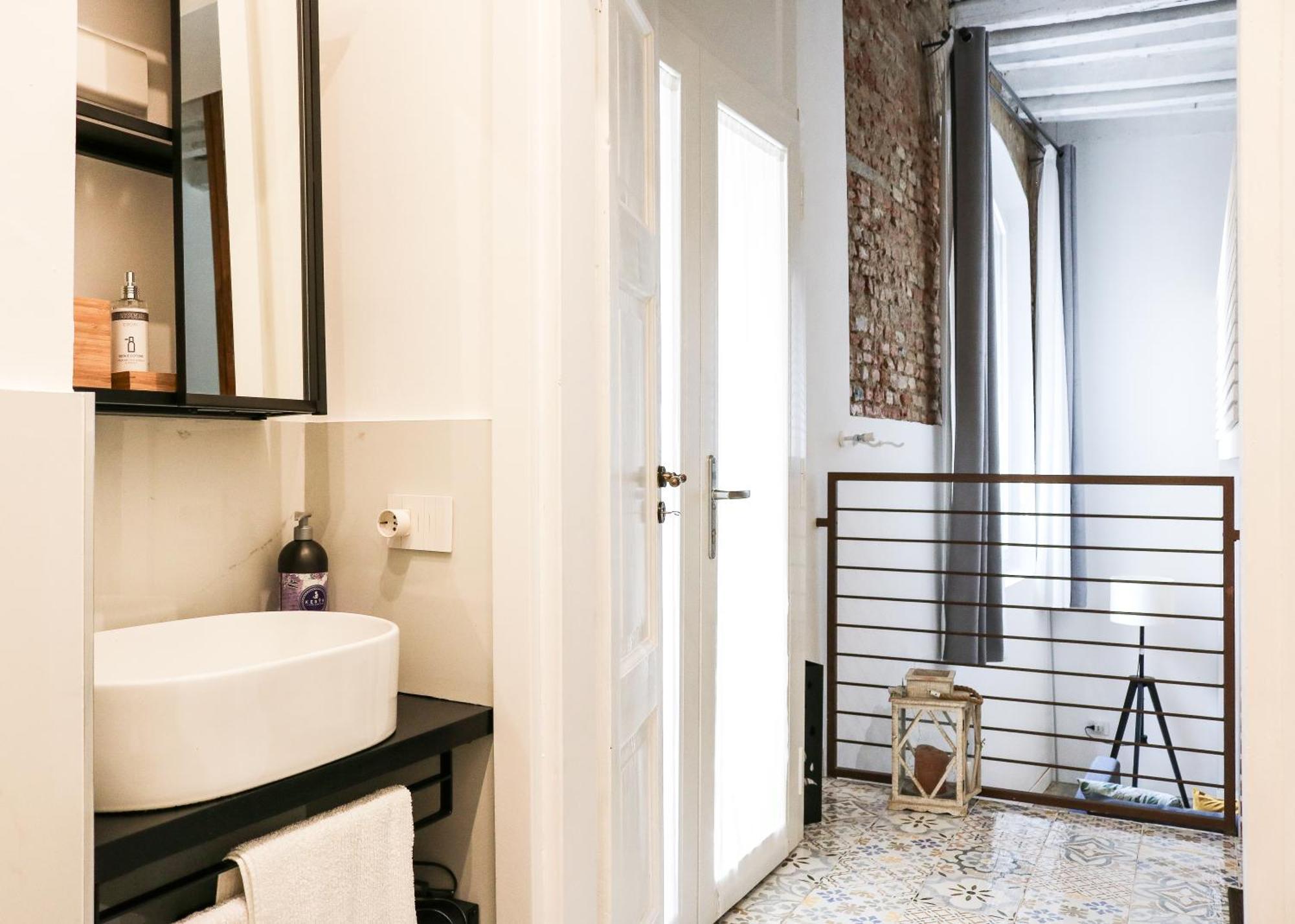 Rrrapido Apartment In Corso San Gottardo - 4 People Milan Bagian luar foto
